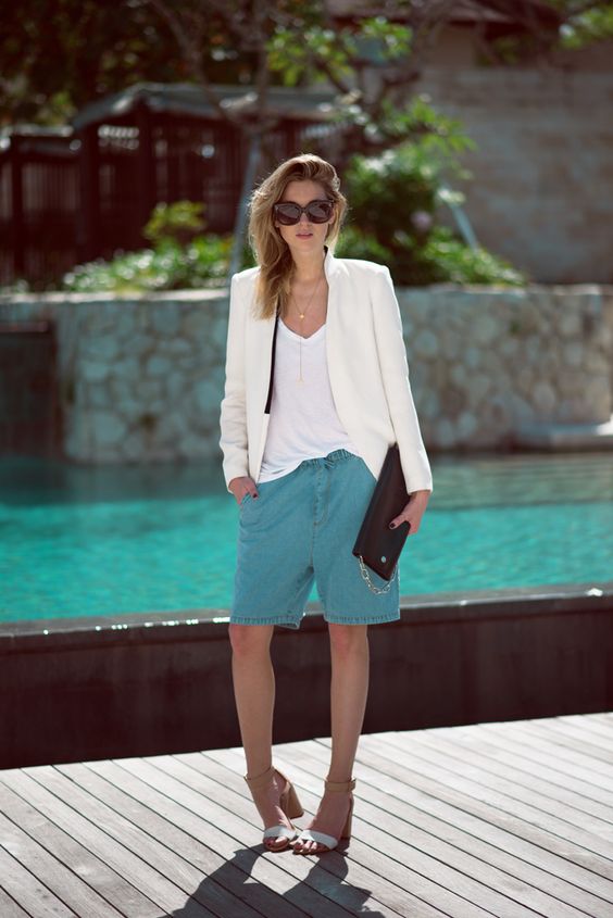 BEST Personal Stylist NYC & Vancouver Devina Bhaga styling a bermuda short
